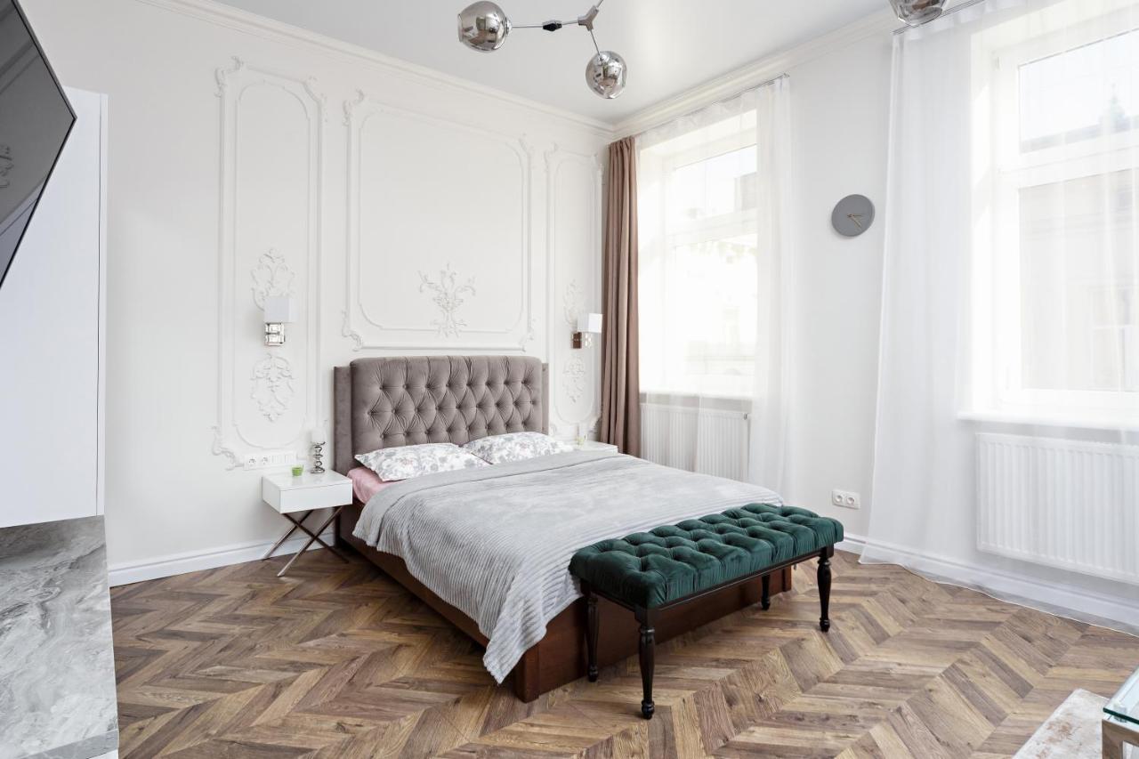 Green Apartment Lviv Extérieur photo