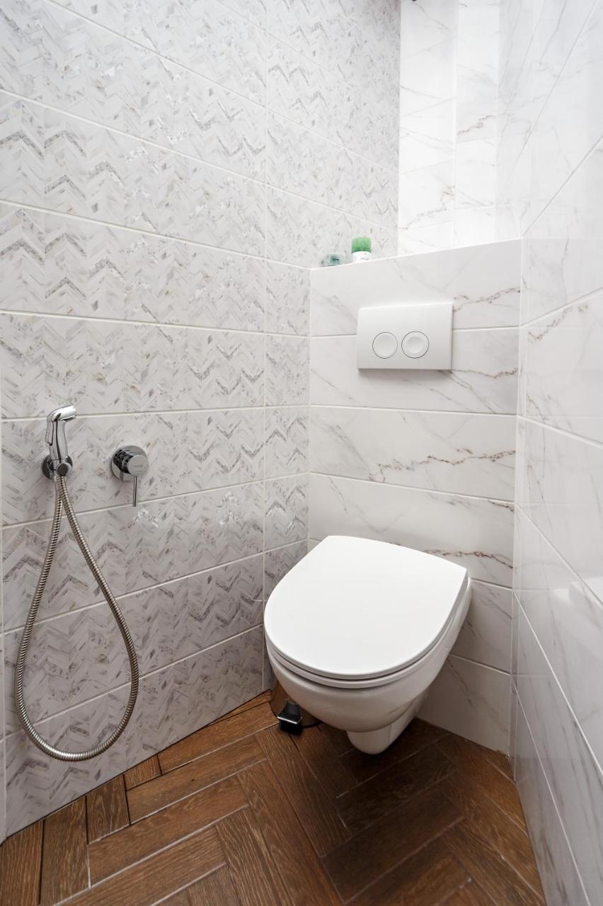 Green Apartment Lviv Extérieur photo