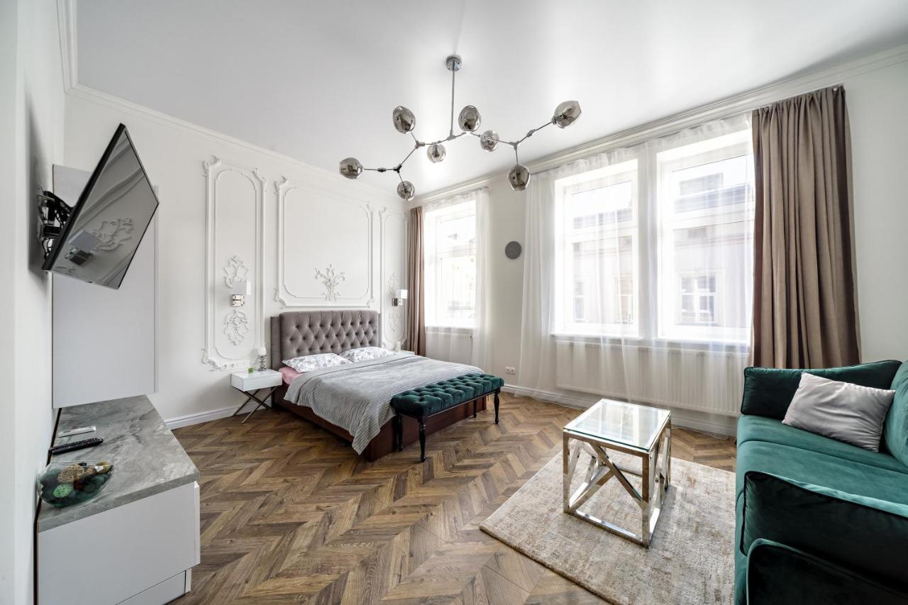 Green Apartment Lviv Extérieur photo
