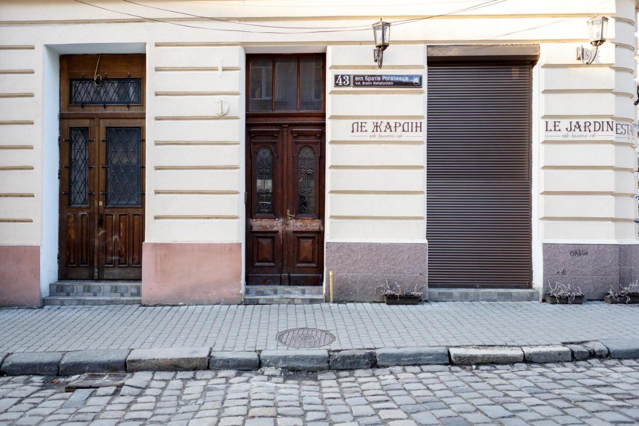 Green Apartment Lviv Extérieur photo